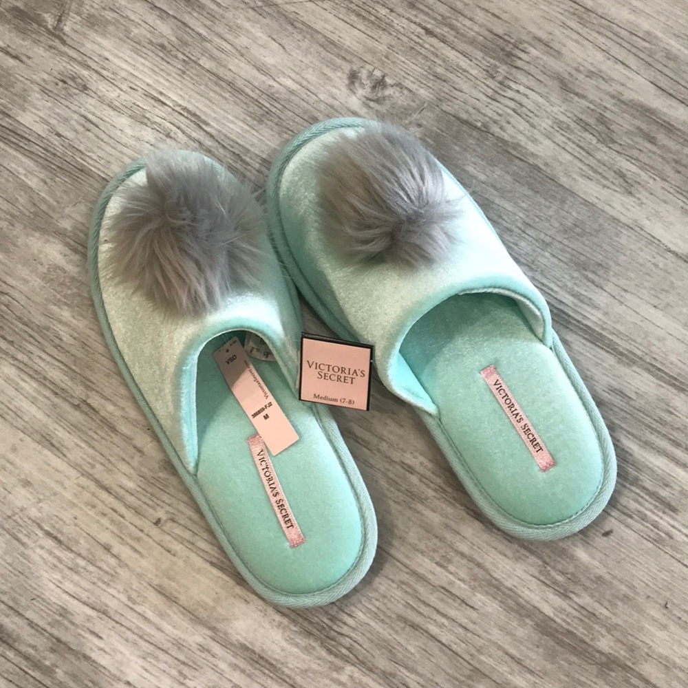 NWT Victoria’s Secret slippers